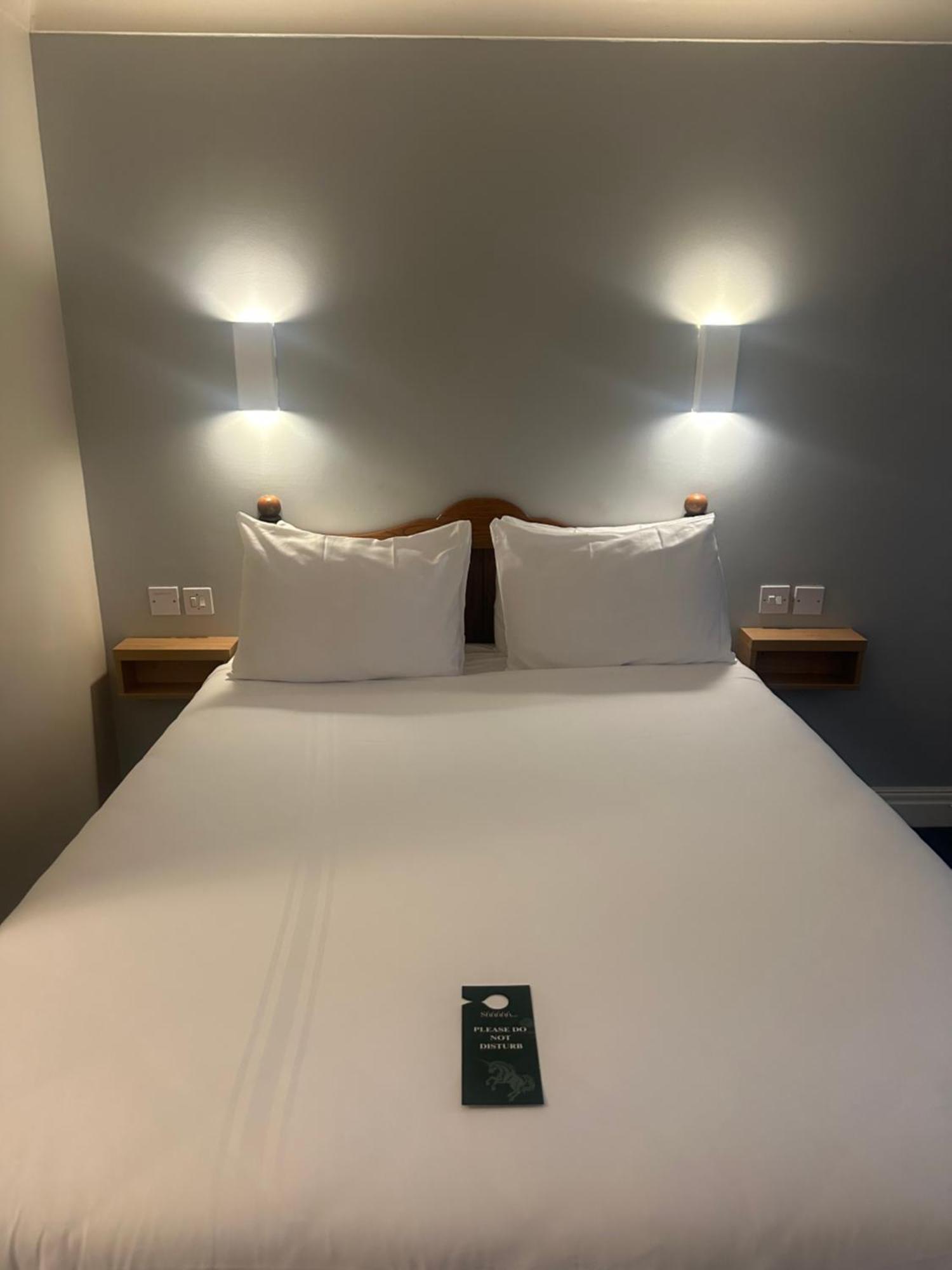 Go2 Glasgow Cumbernauld Hotel - Free Parking And Pet Friendly Экстерьер фото