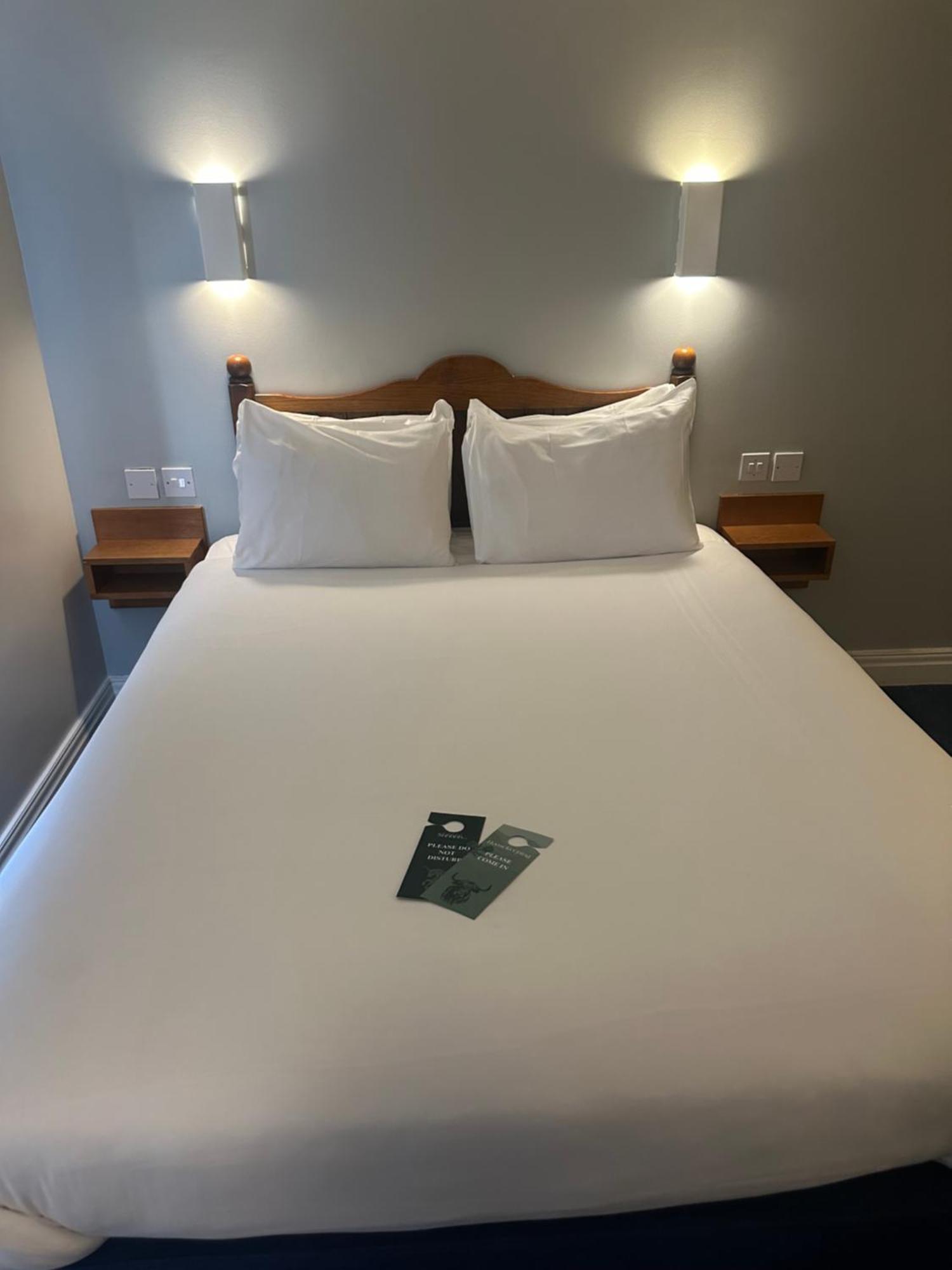 Go2 Glasgow Cumbernauld Hotel - Free Parking And Pet Friendly Экстерьер фото